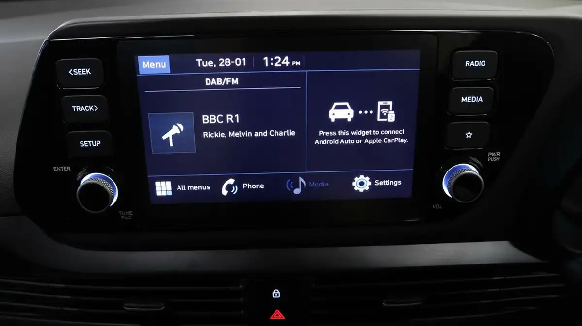 2023-hyundai-i20-10-t-gdi-se-connect-eclutch-imt-big-10
