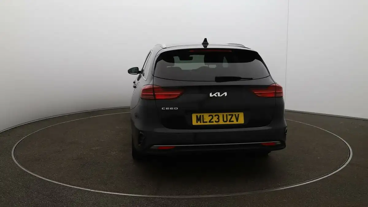 2022-kia-ceed-15-t-gdi-3-sportswagon-big-49