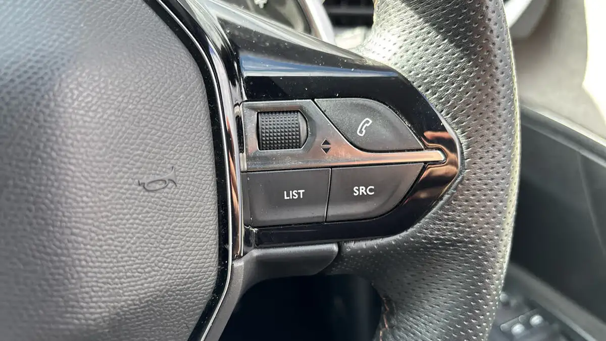 2021-peugeot-3008-suv-12-puretech-gt-premium-big-28