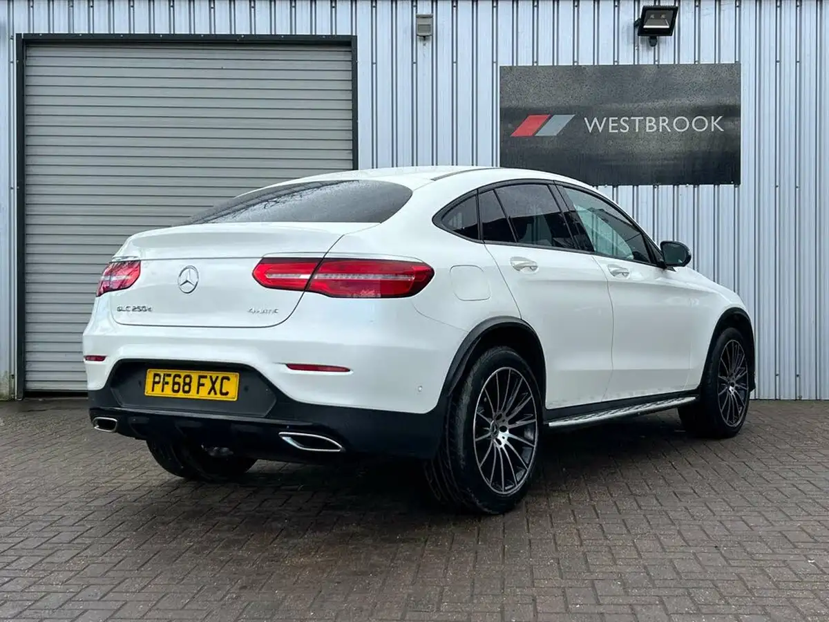 2018-mercedes-benz-glc-class-21d-glc250d-amg-line-premiumss-coupe-4d-big-10