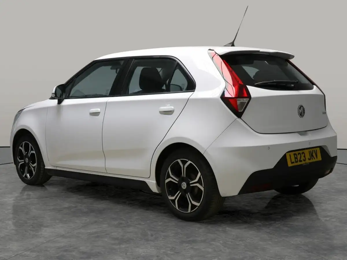 2023-mg-mg3-15-vti-tech-exclusive-nav-big-11