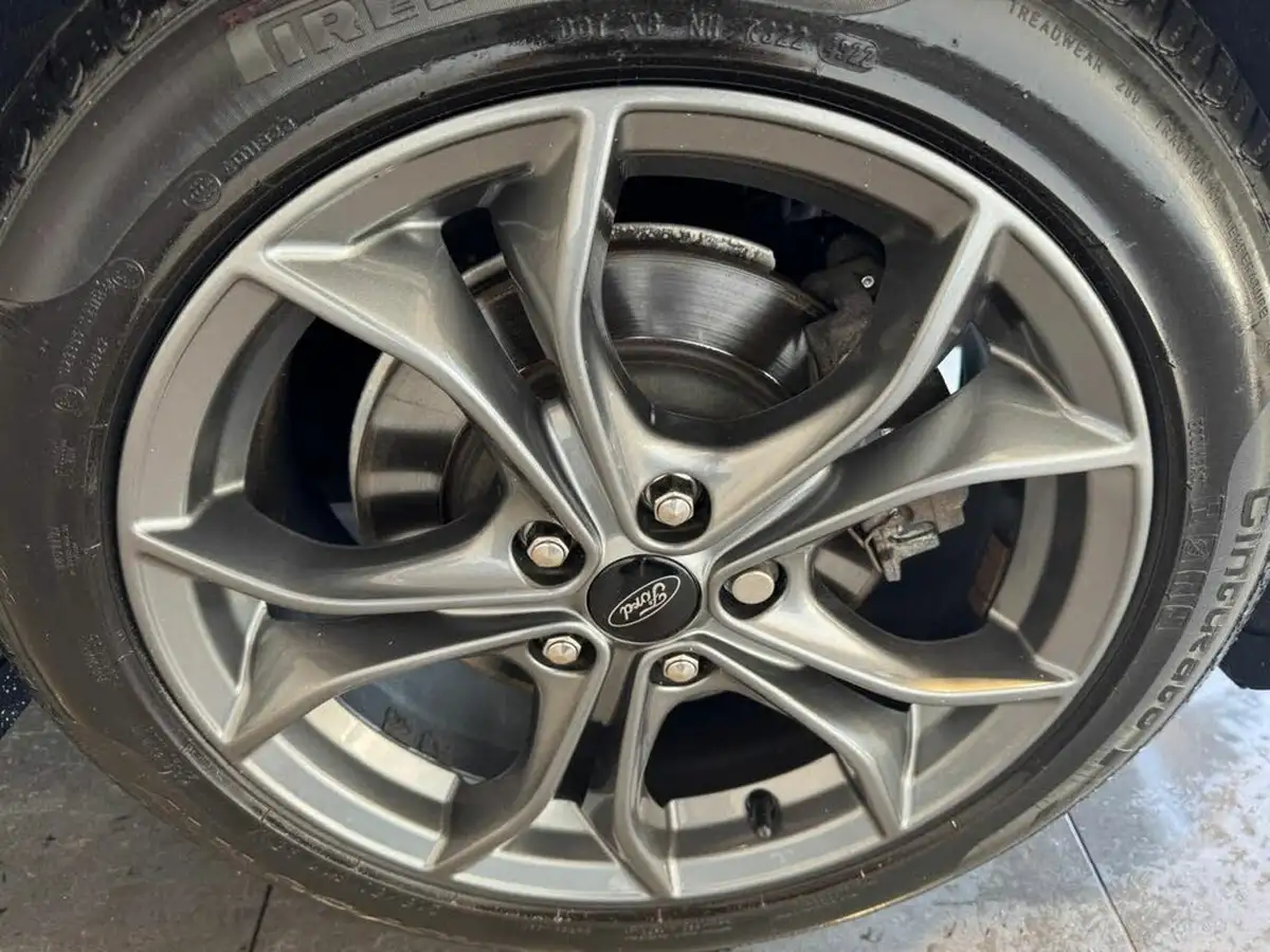 2019-ford-focus-15t-st-line-hatchback-big-12