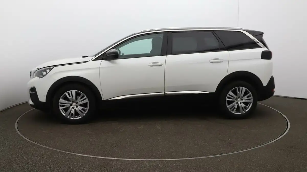 2020-peugeot-5008-suv-12-puretech-allure-big-4