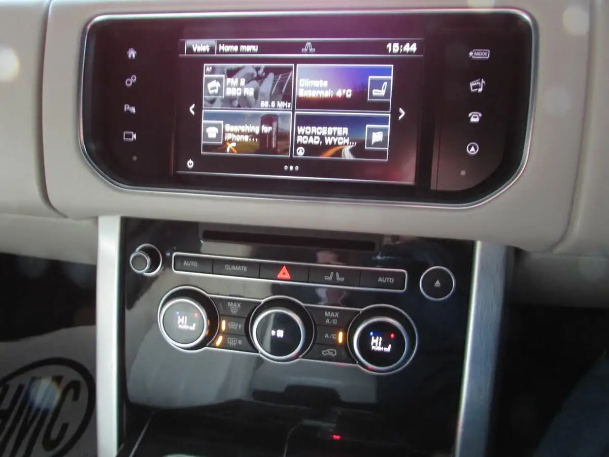 2015-land-rover-range-rover-30tdv6-vogue-big-7