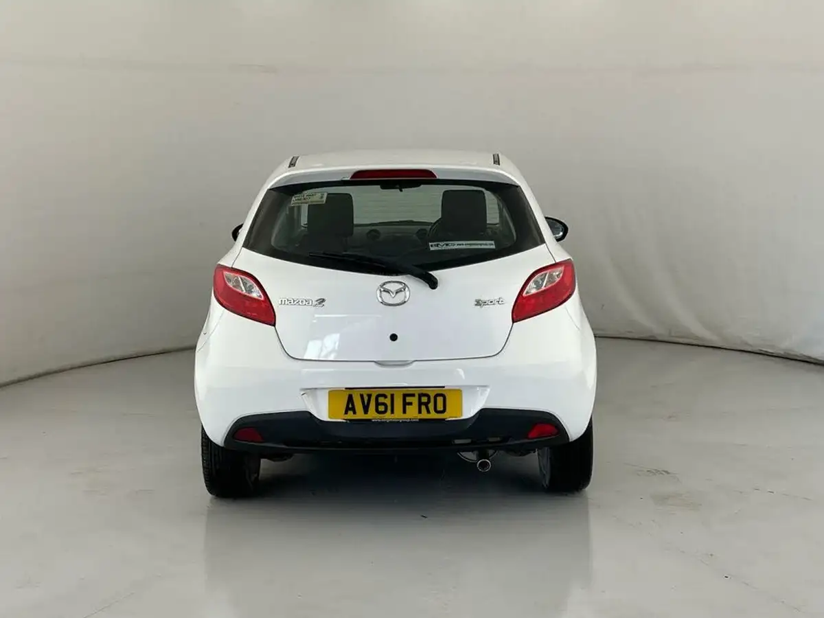 2011-mazda-mazda2-15-sport-102bhp-3d-big-4