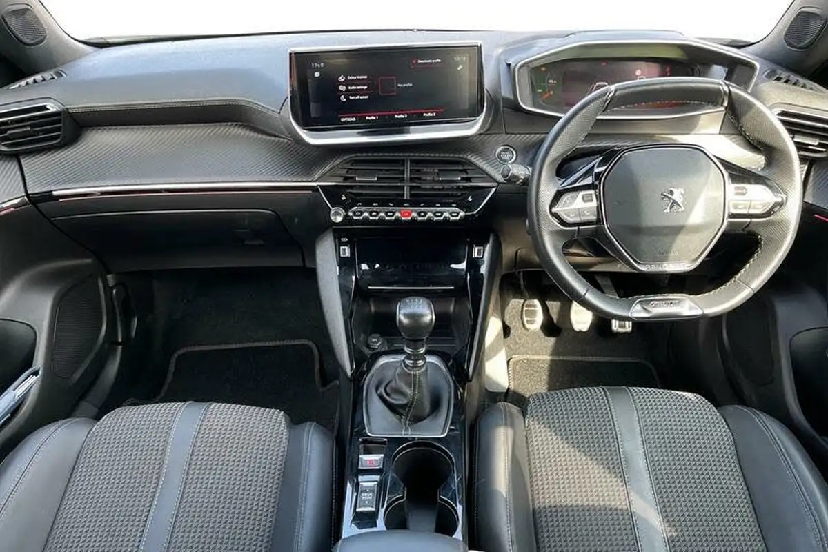 2021-peugeot-2008-suv-15-bluehdi-gt-big-9