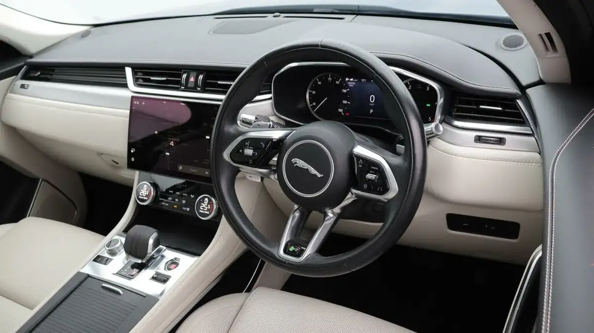 2021-jaguar-f-pace-20-d200-r-dynamic-s-mhev-big-9
