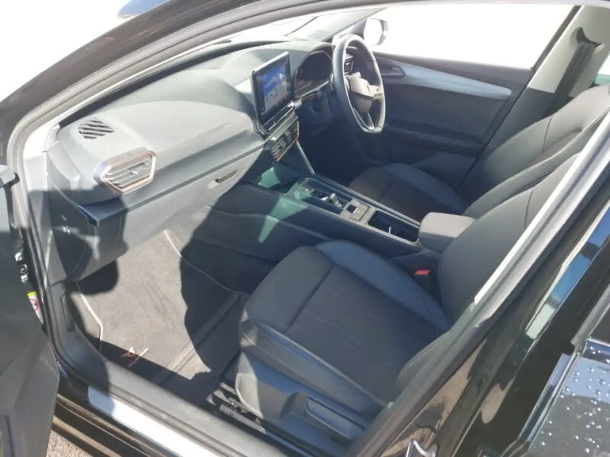 2024-cupra-leon-nf-15-etsi-v1-hatchback-big-4