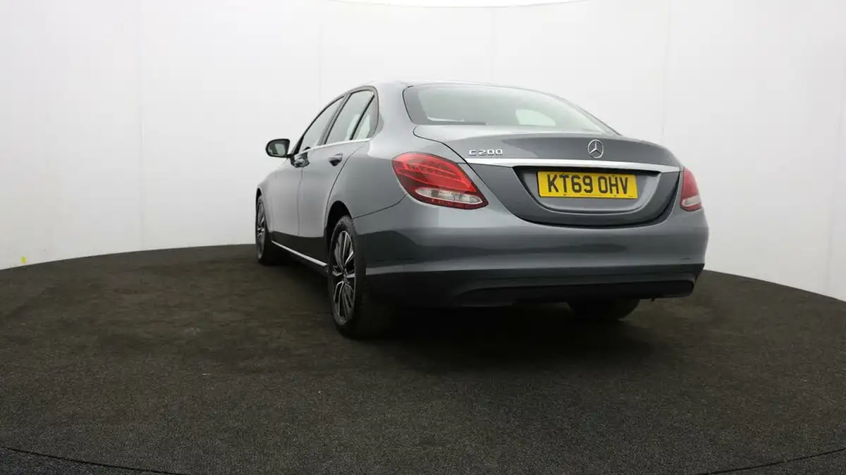 2020-mercedes-benz-c-class-15-c200-se-saloon-4d-big-23