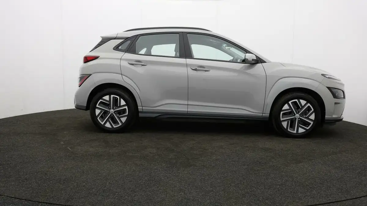 2021-hyundai-kona-e-se-connect-big-7