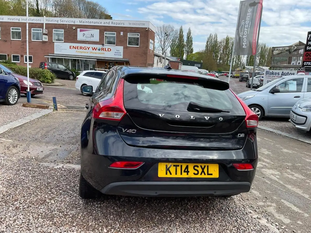 2014-volvo-v40-16td-d2-se-lux-big-70