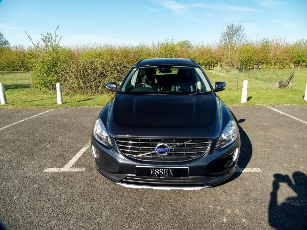 2017-volvo-xc60-24td-d4-se-geartronic-big-13
