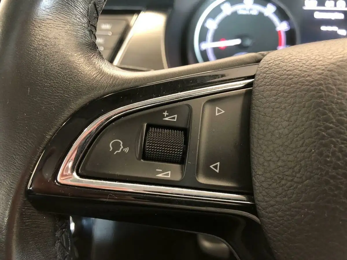 2019-skoda-fabia-10-tsi-se-l-109ps-estate-dsg-big-13
