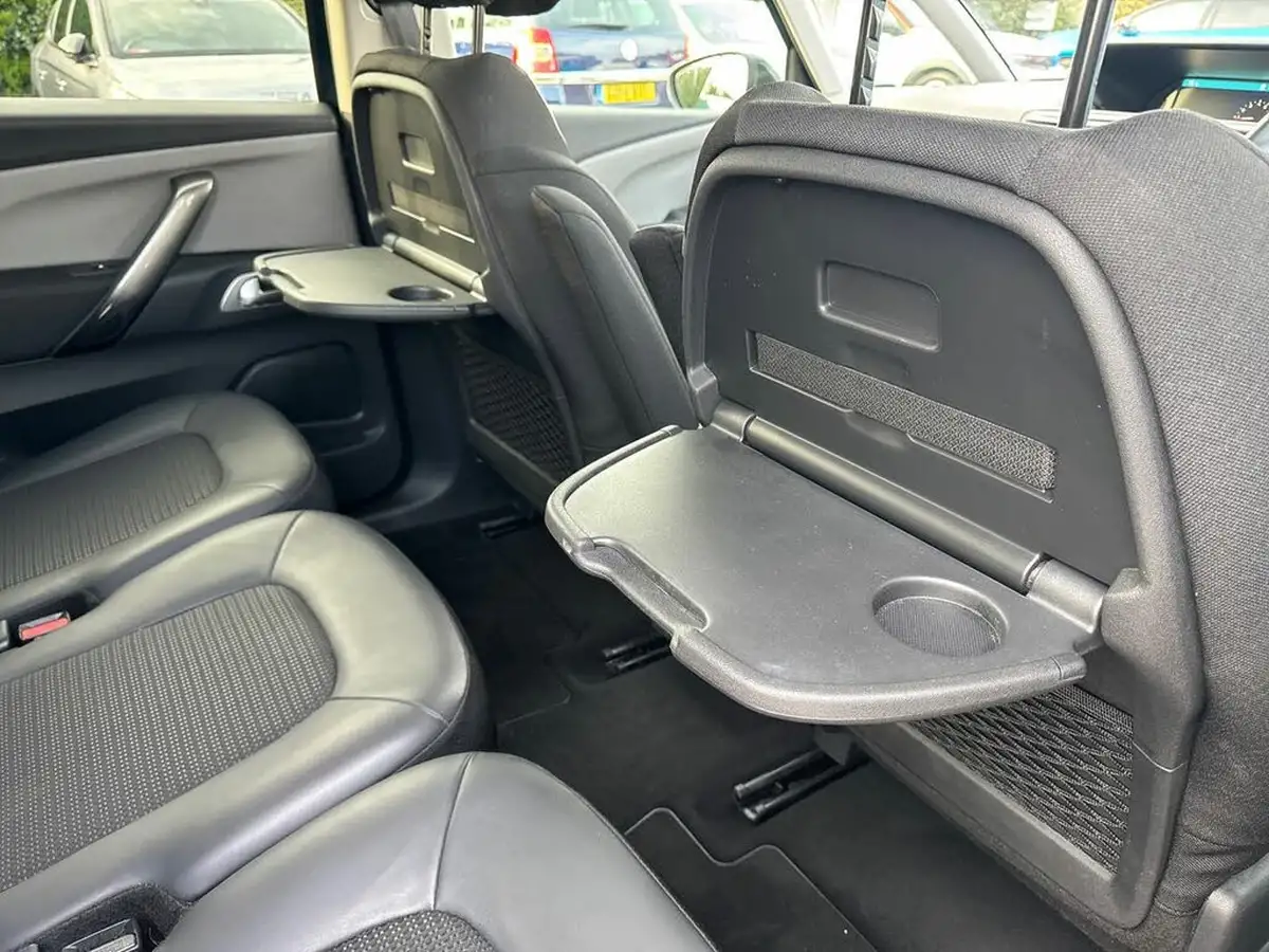 2021-citroen-grand-c4-spacetourer-12-puretech-sense-eat8-big-25