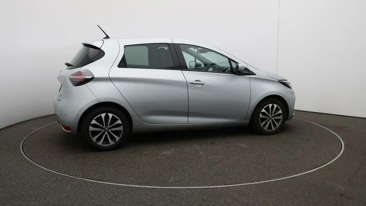 2021-renault-zoe-e-gt-line-big-43