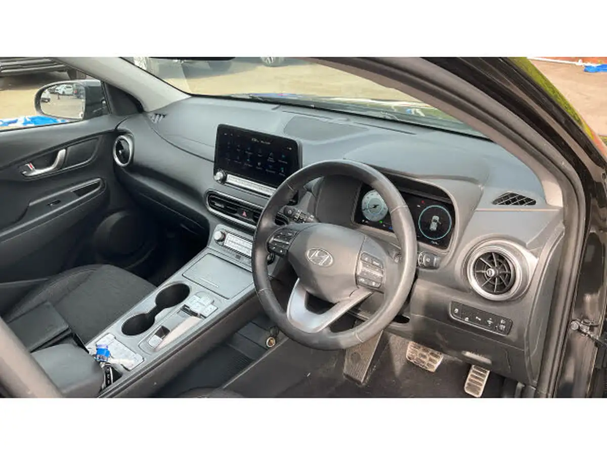 2022-hyundai-kona-e-premium-136ps-39kwh-big-10