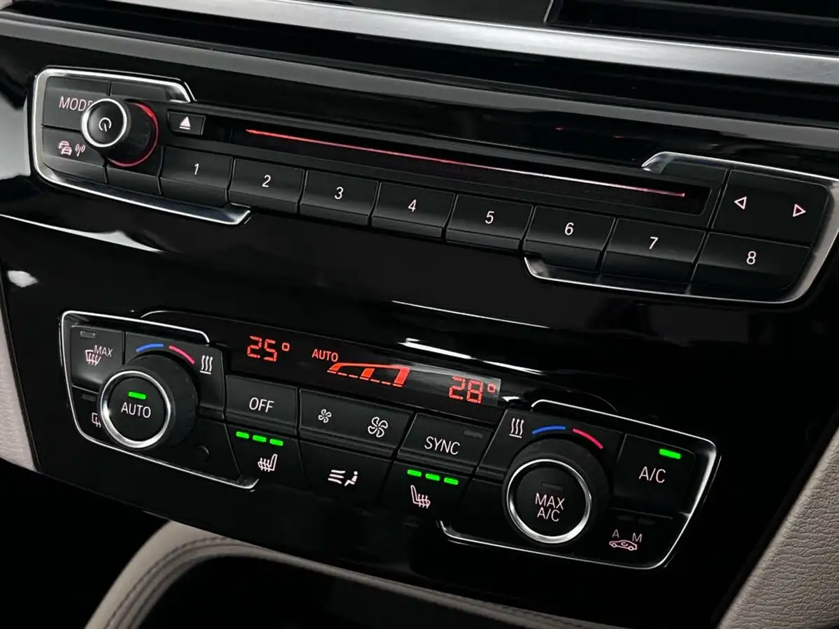 2018-bmw-x1-20-sdrive-20i-xline-ss-big-27