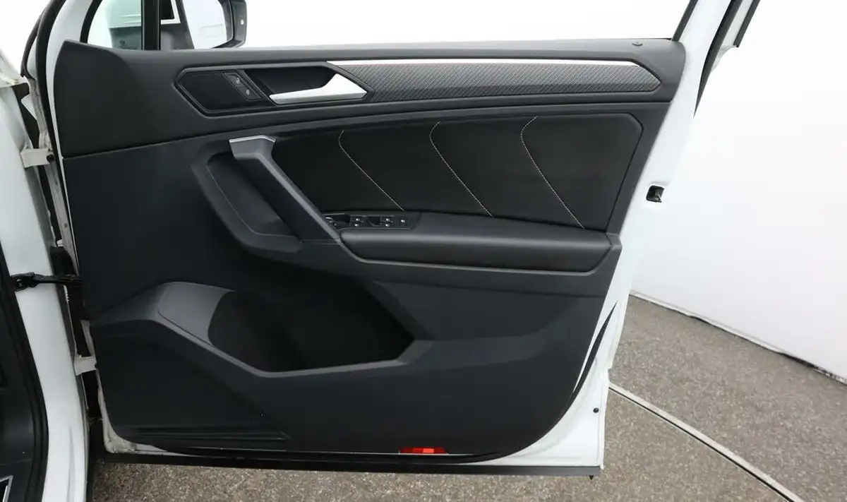 2022-volkswagen-tiguan-15-tsi-r-line-big-15