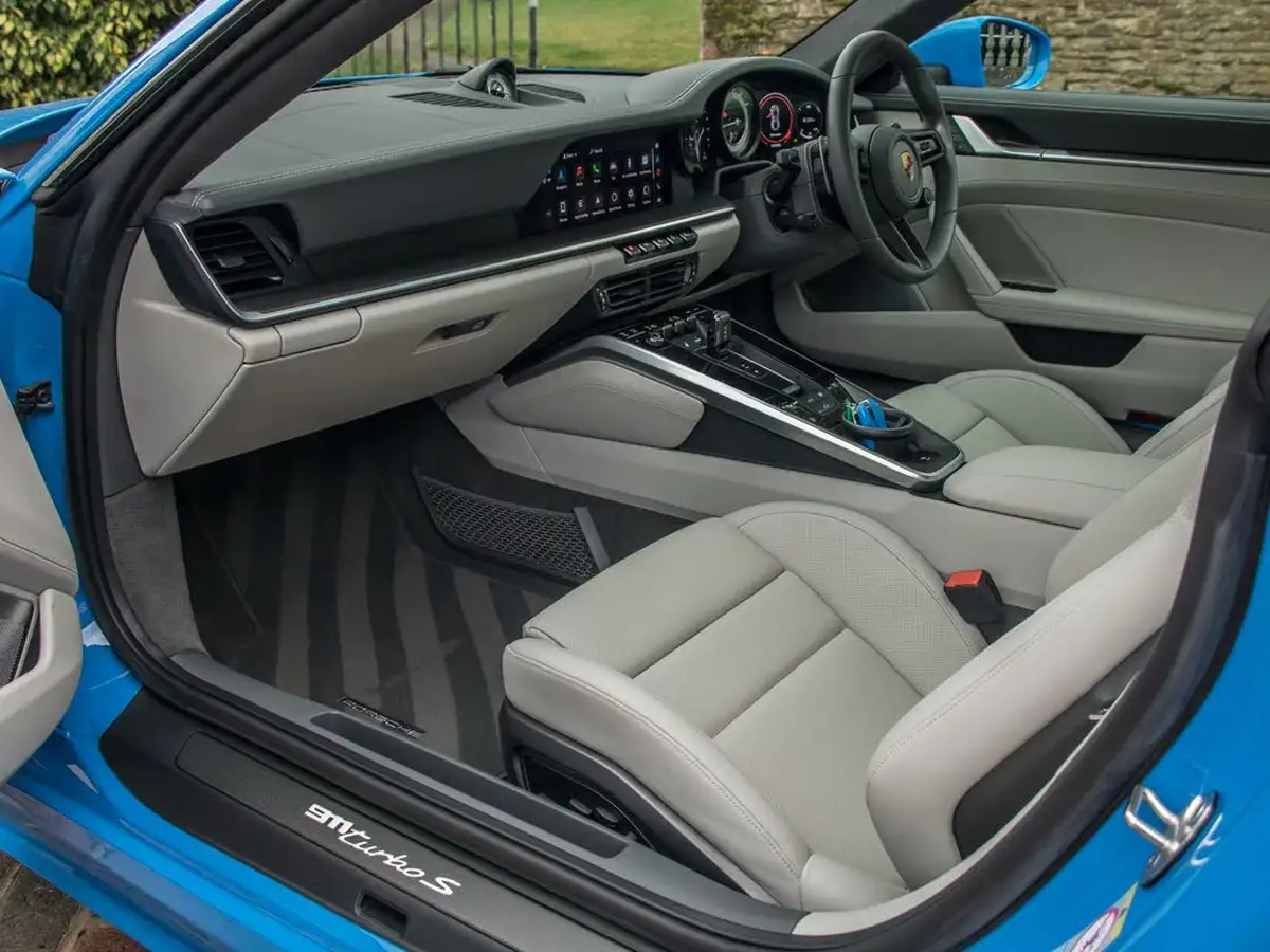 2022-porsche-911-38-turbo-s-awd-turbo-coupe-big-16