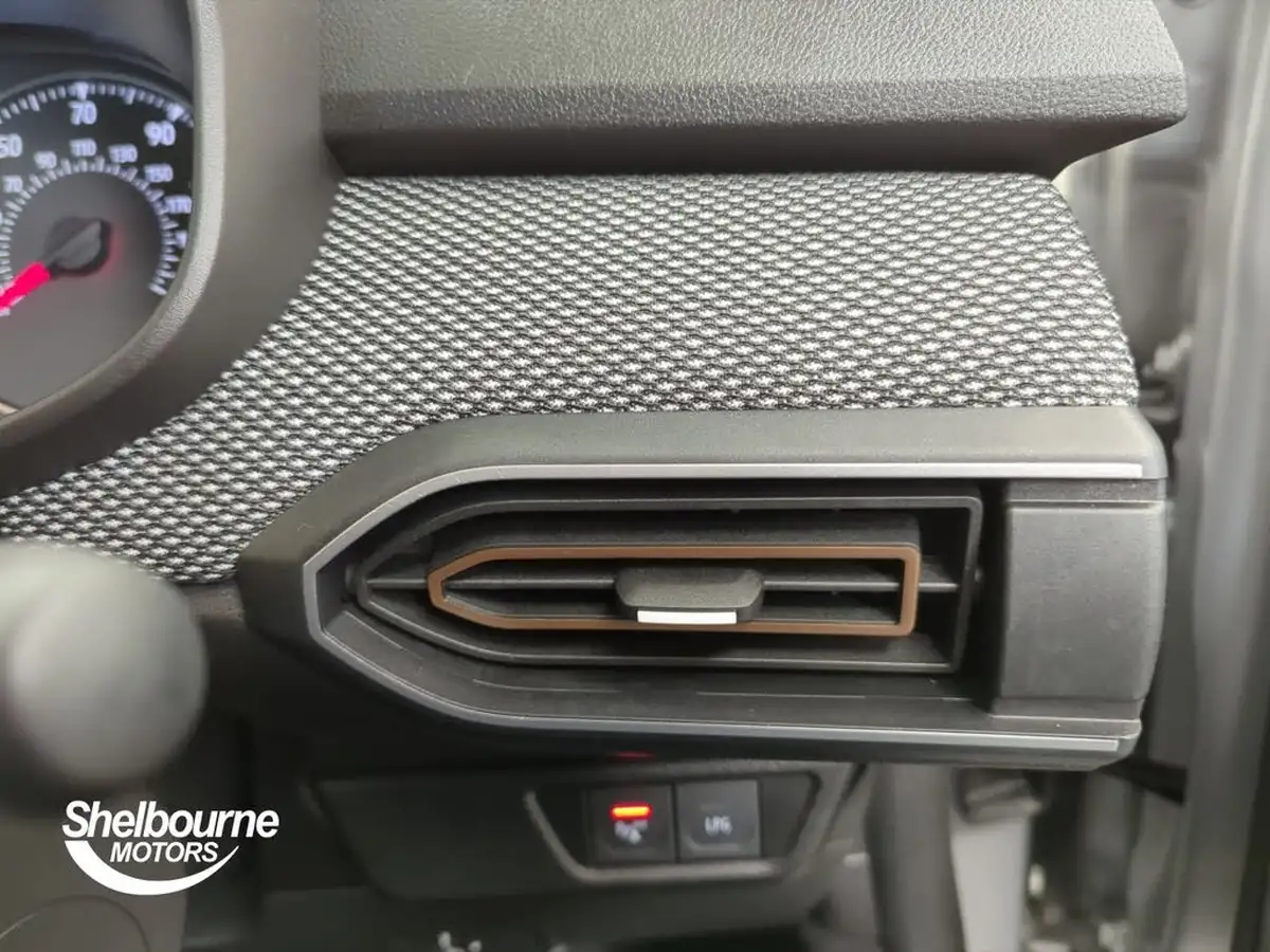 2024-dacia-sandero-stepway-10-tce-expression-100bhp-bi-fuel-big-26