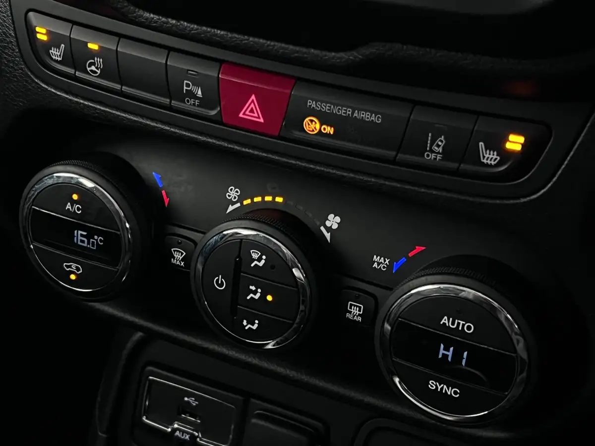 2016-jeep-renegade-16-multijet-ii-limited-ss-big-37