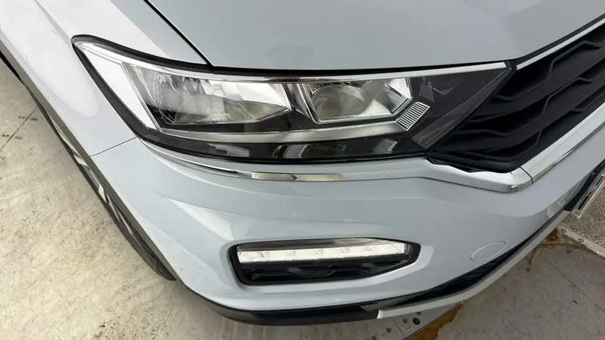 2020-volkswagen-t-roc-10-tsi-design-115ps-hatchback-5d-big-36