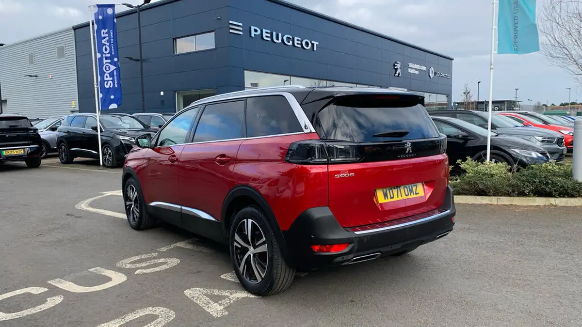 2022-peugeot-5008-suv-15-bluehdi-gt-eat8-big-4