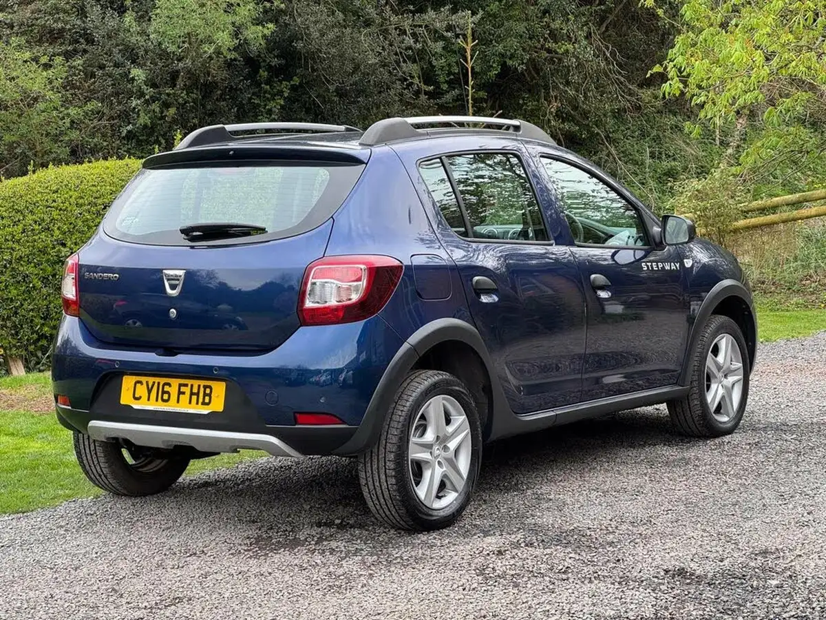 2016-dacia-sandero-stepway-09-tce-laureate-big-3