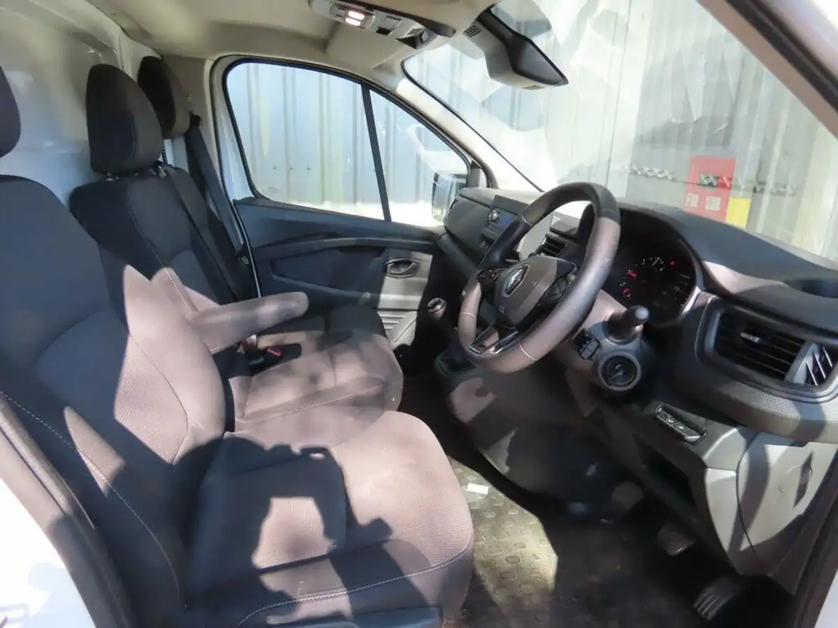 2022-renault-trafic-20dci-sl28-130-business-big-8
