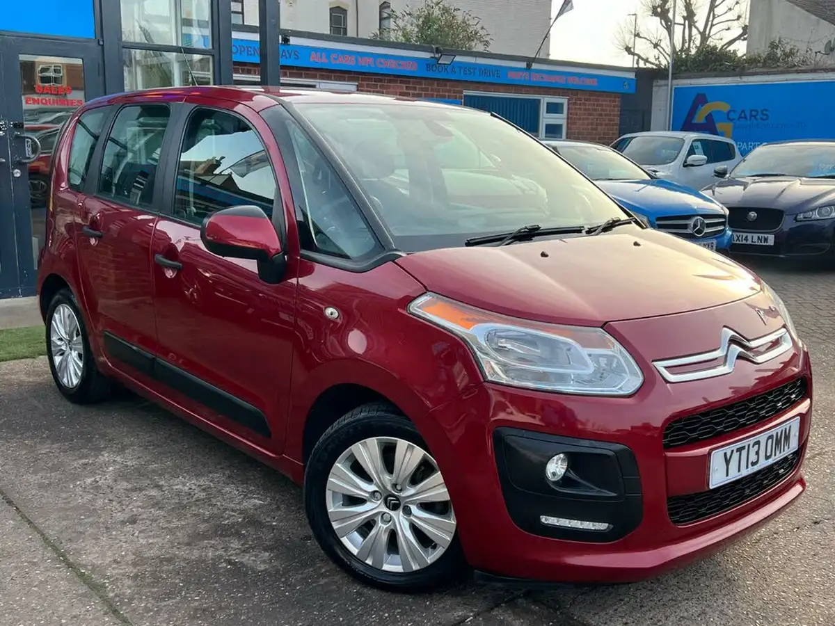 2013-citroen-c3-picasso-16-vtr-big-40