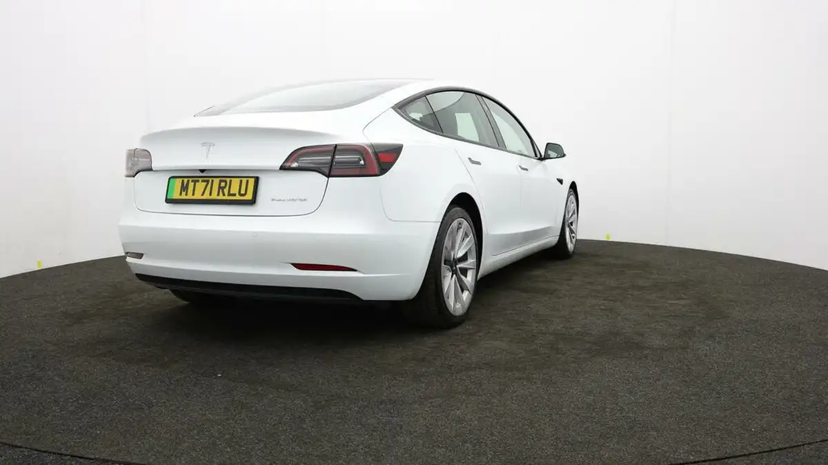 2021-tesla-model-3-e-long-range-awd-big-74