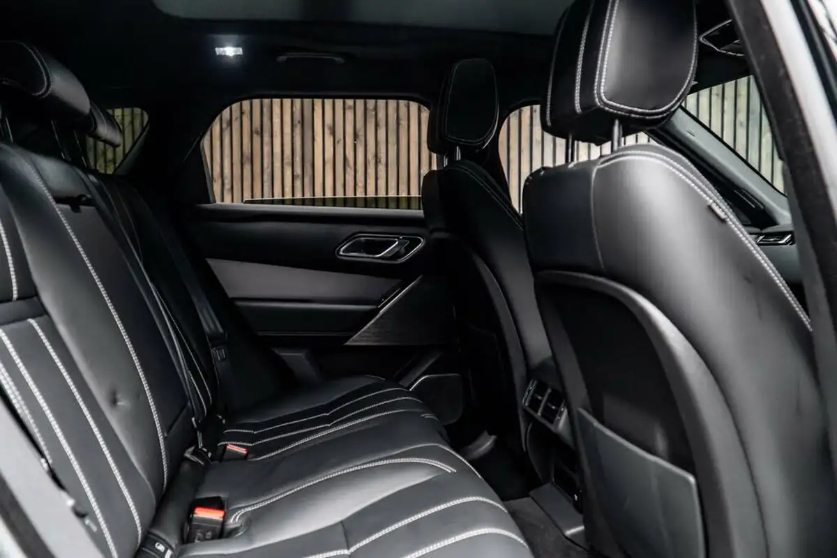 2021-land-rover-range-rover-velar-20-d200-velar-edition-big-39