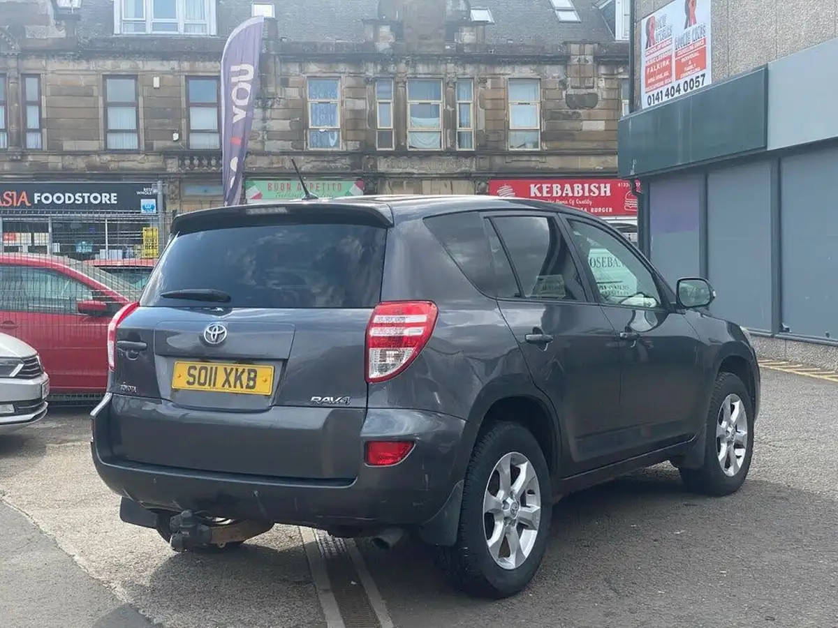 2011-toyota-rav4-22td-xt-r-22d-4d-150bhp-awd-big-4