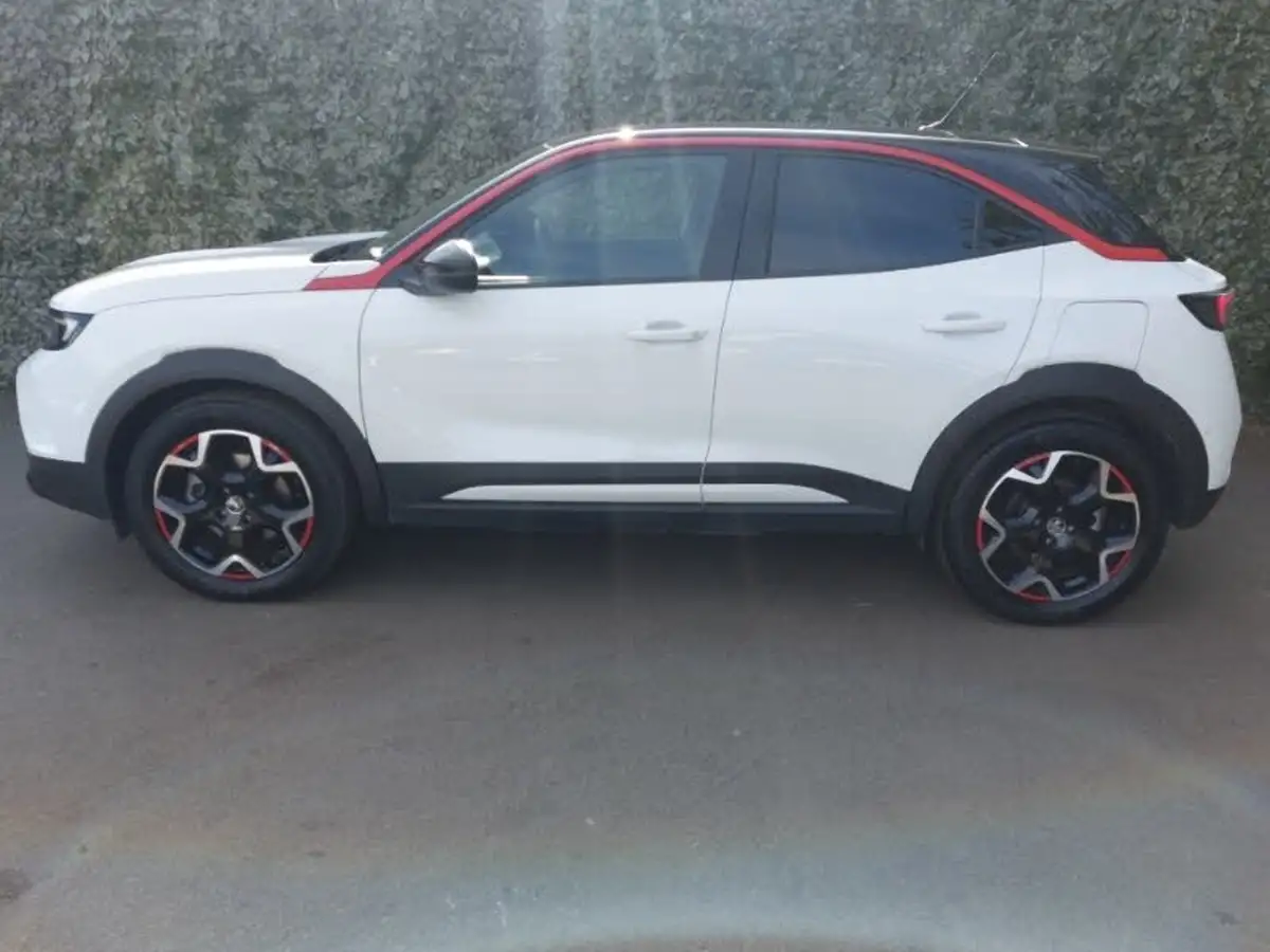 2023-vauxhall-mokka-e-gs-line-big-3
