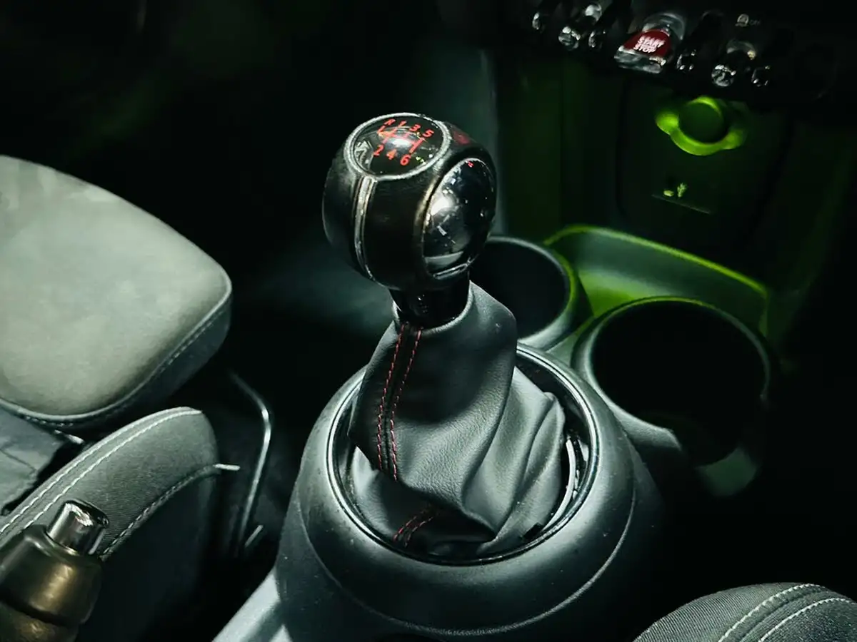 2020-mini-cooper-15-cooper-sport-hatchback-3d-big-47