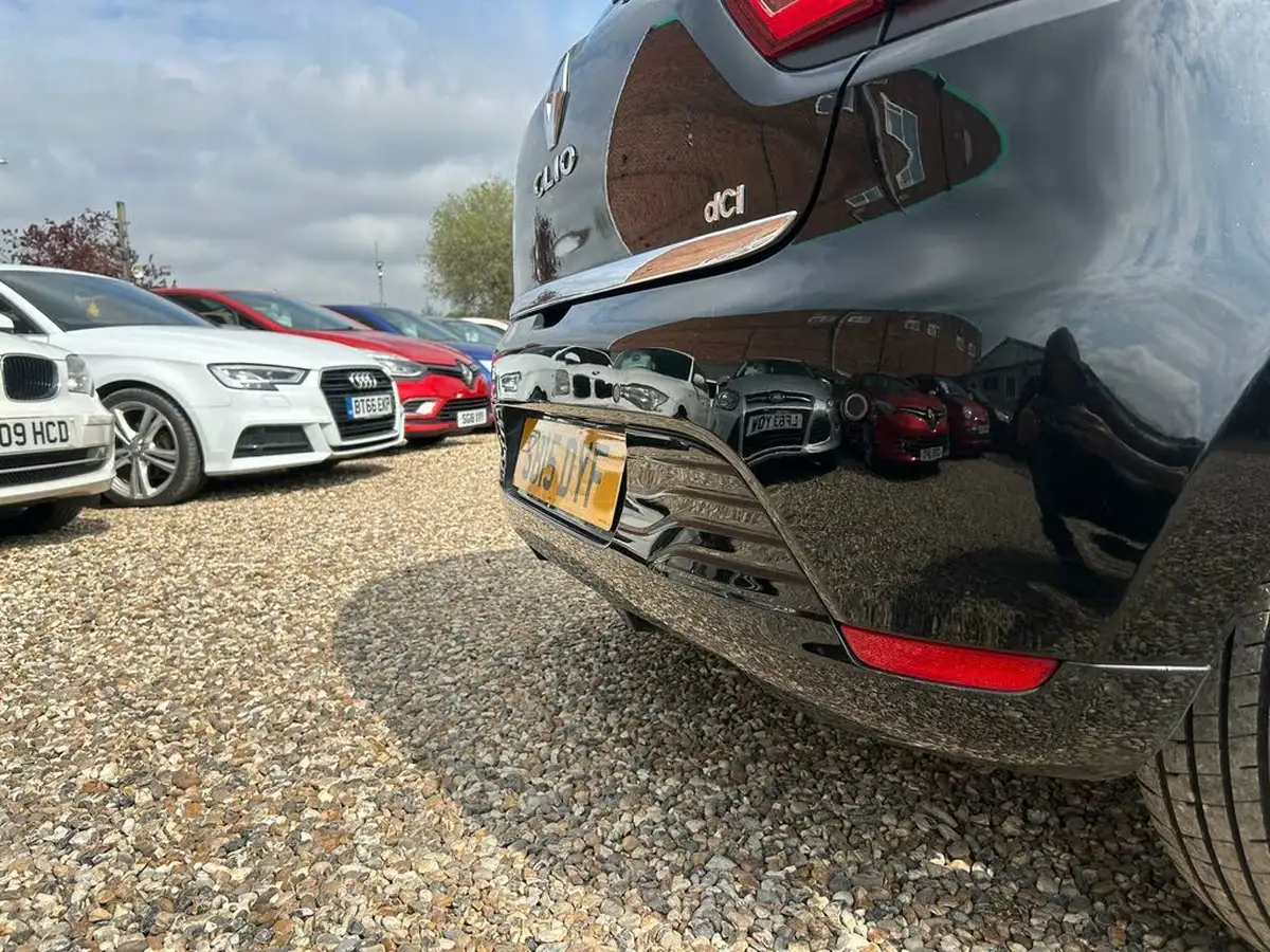 2015-renault-clio-15dci-dynamique-s-medianav-edc-auto-big-64