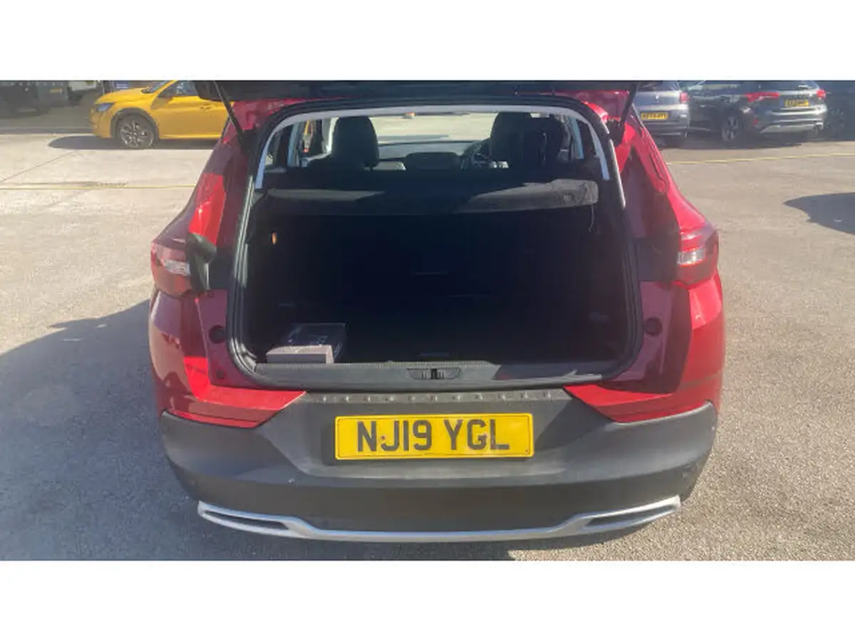 2019-vauxhall-grandland-x-12-tech-line-nav-big-3