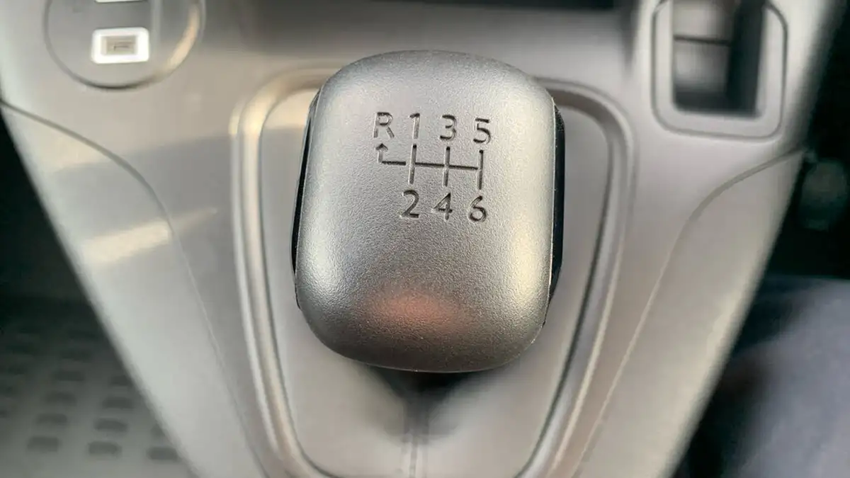 2024-citroen-berlingo-15-bluehdi-m-enterprise-100pseu6e-big-42