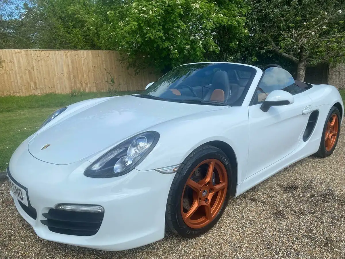 2014-porsche-boxster-27-big-23