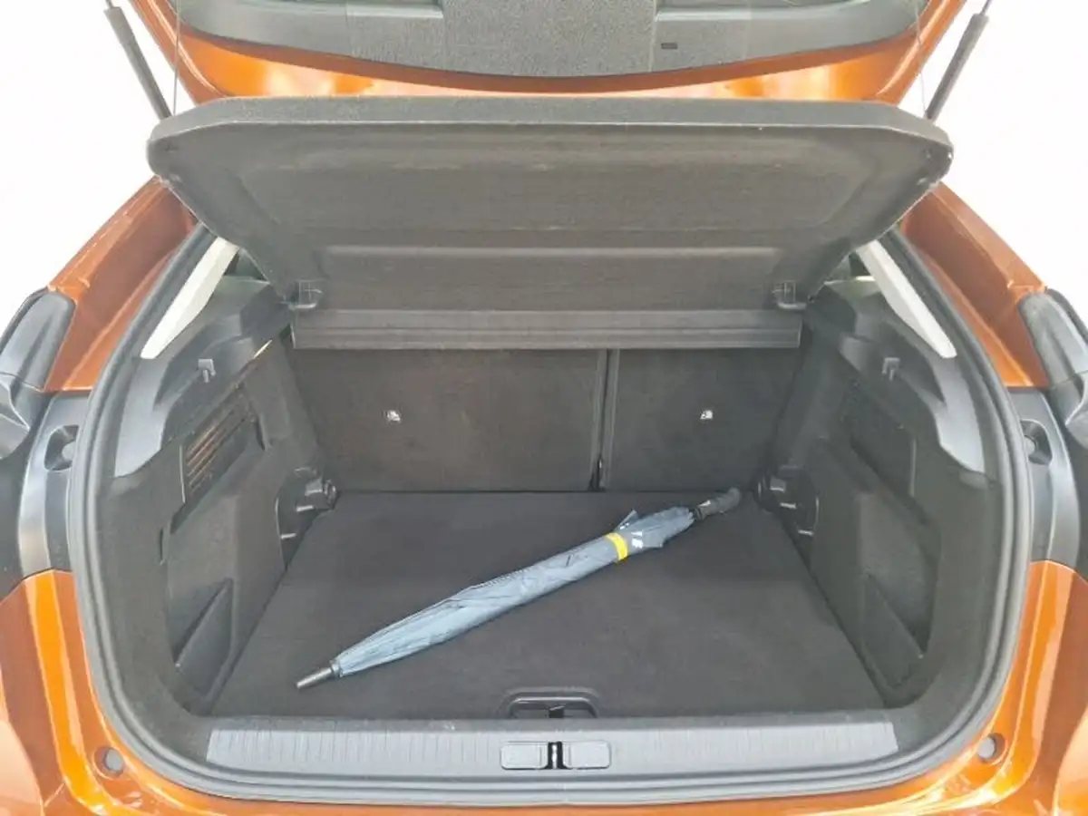 2022-citroen-c4-12-puretech-sense-plus-eat8-big-7
