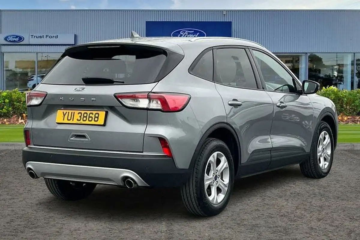 2022-ford-kuga-15-zetec-auto-big-3
