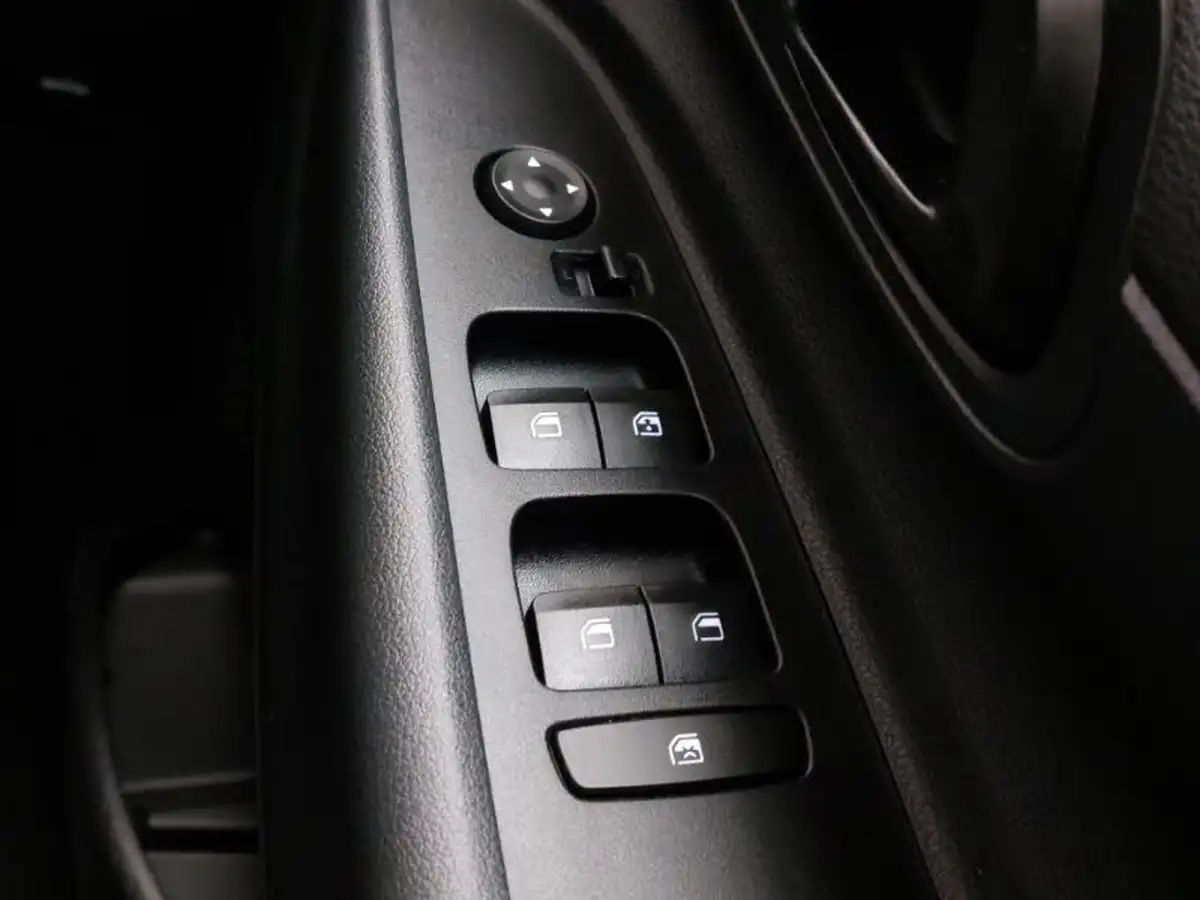 2024-hyundai-i20-10-t-gdi-advance-big-16