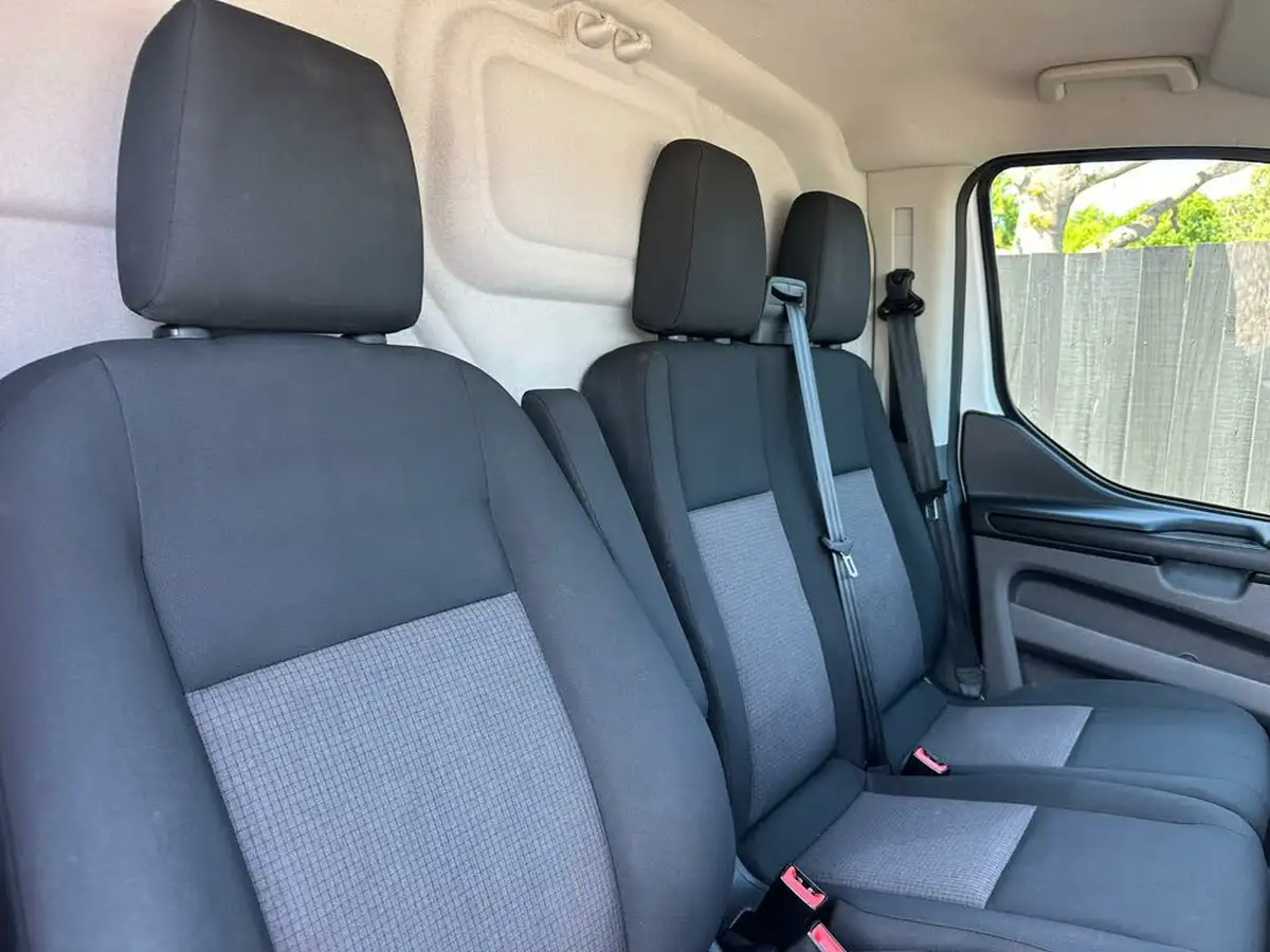 2021-ford-transit-custom-20tdci-300-l1h1-leader-105pseu6dt-panel-van-big-10