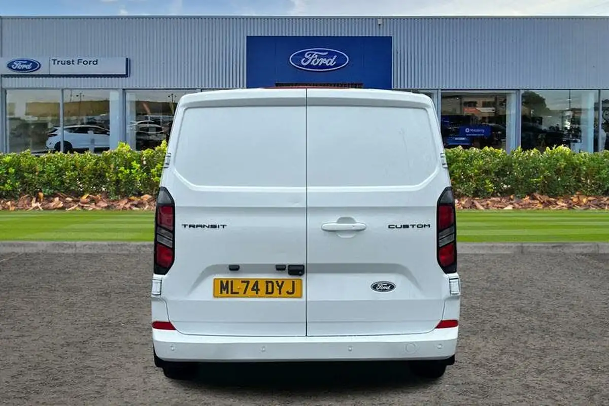 2024-ford-transit-custom-20tdci-280-l1h1-limited-136pseu6e-panel-van-1996cc-big-12