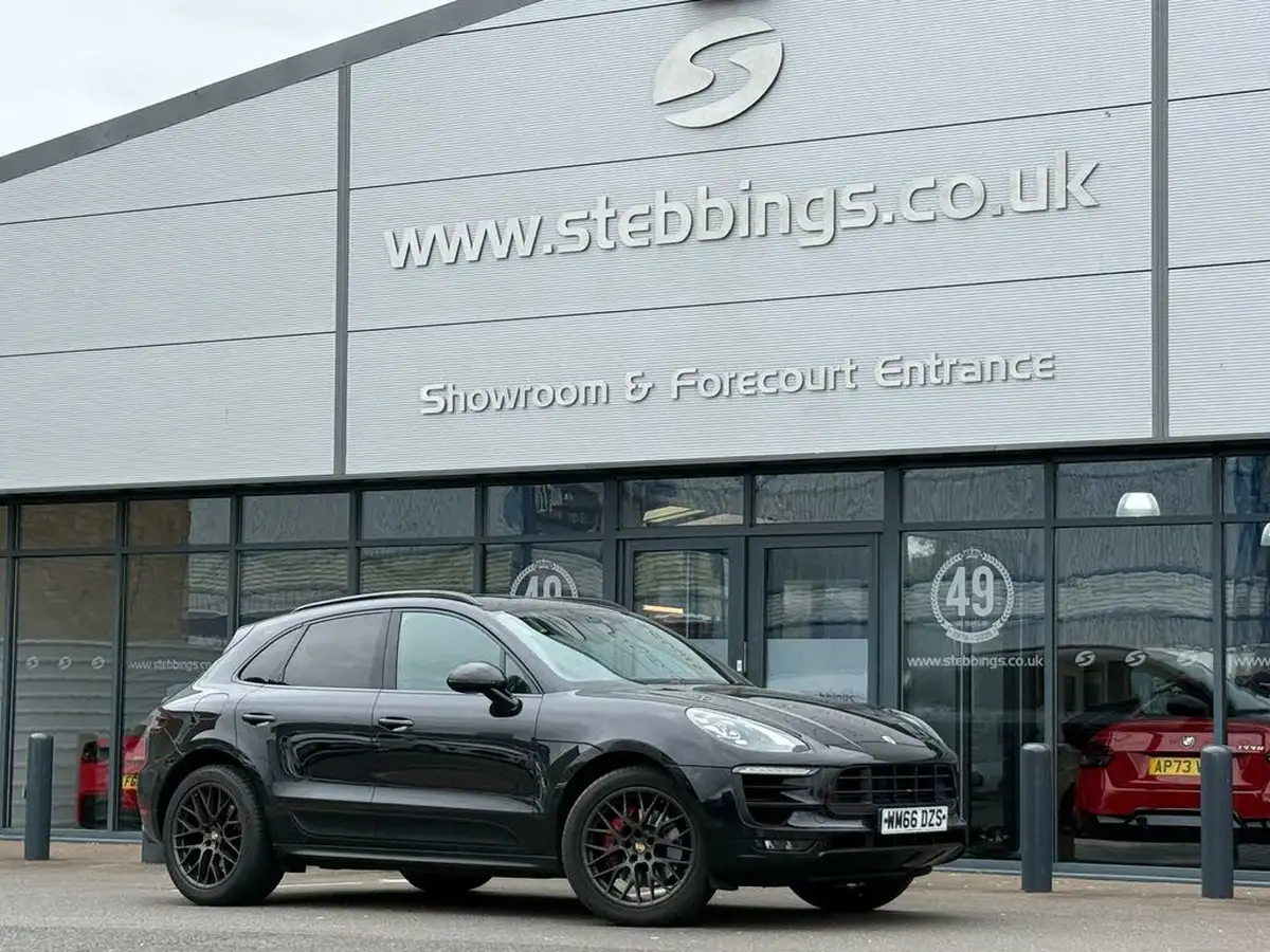 2016-porsche-macan-30-gts-big-0