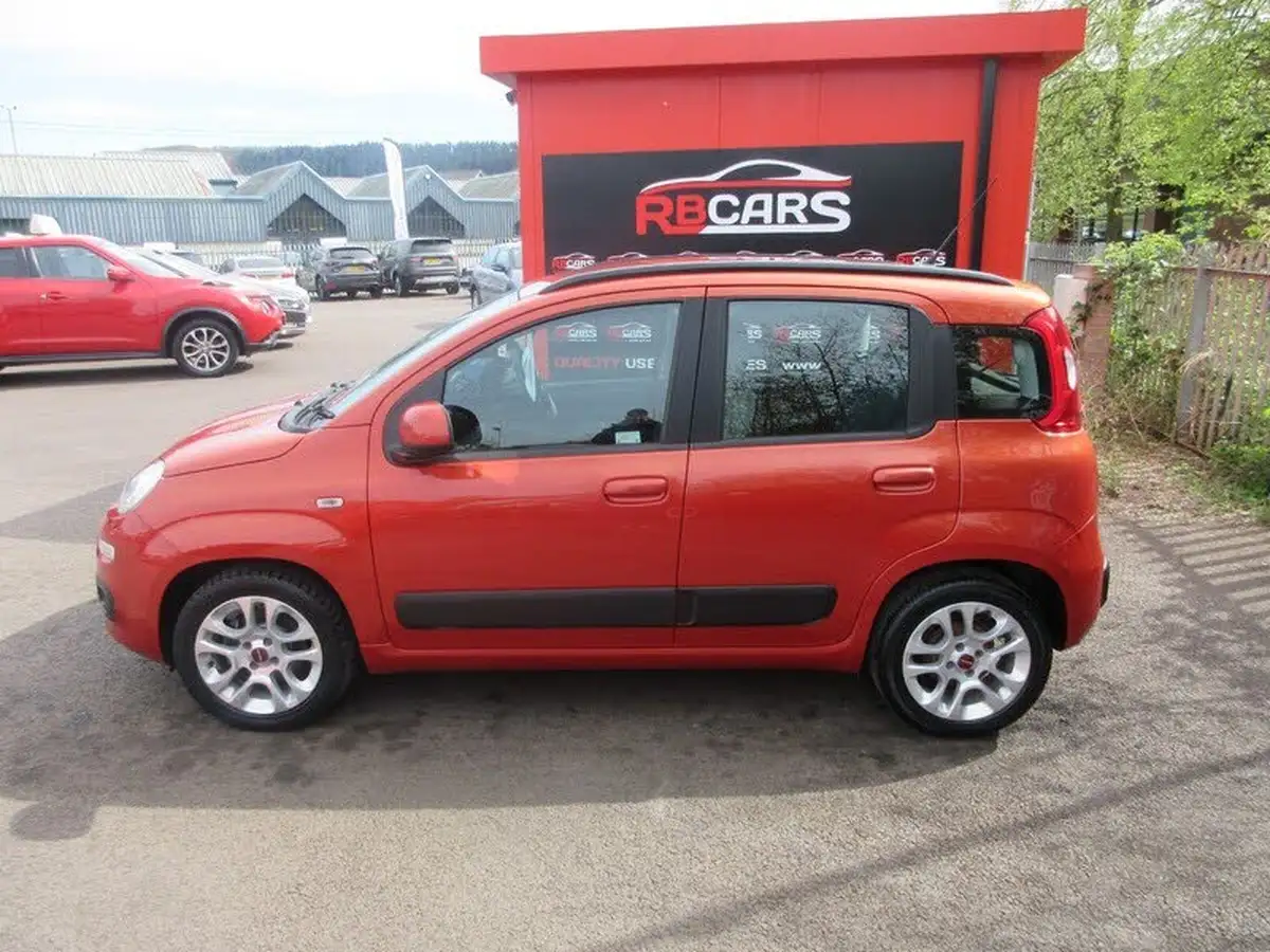 2014-fiat-panda-12-lounge-big-3