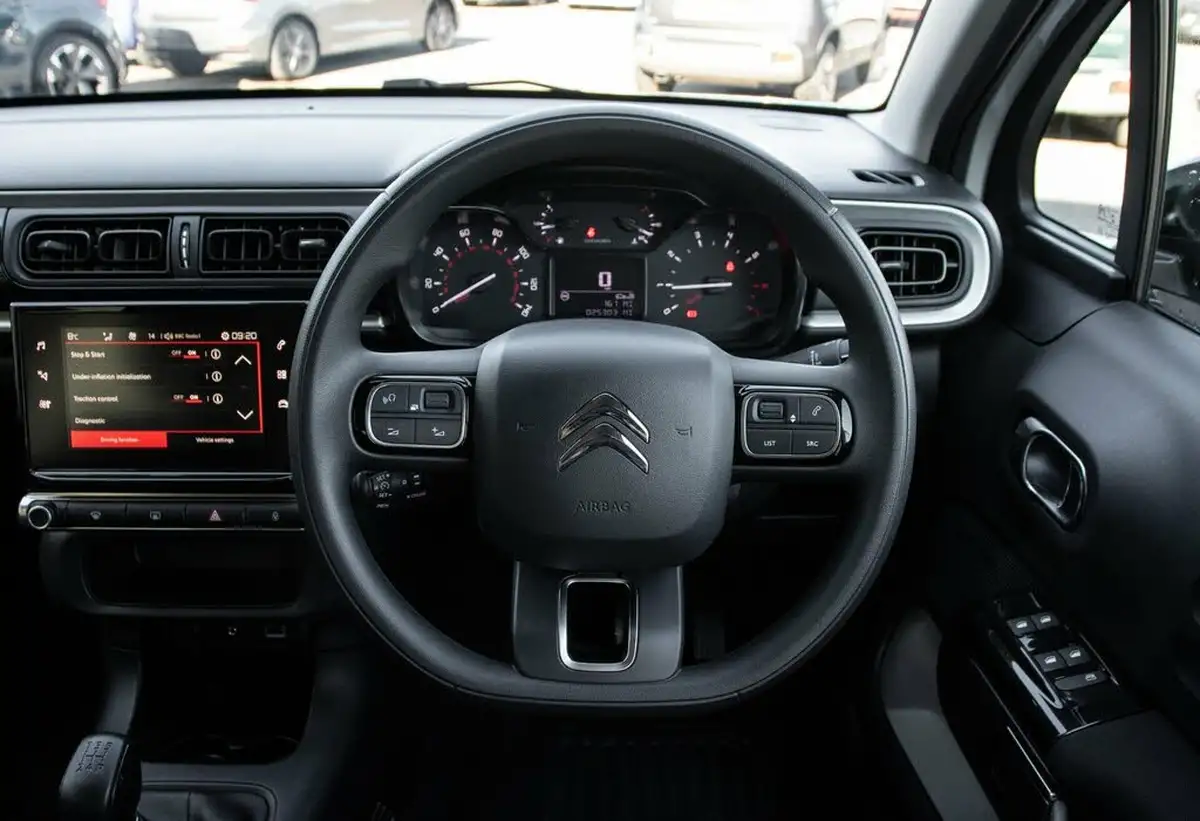 2018-citroen-c3-12-puretech-feel-82ps-big-20