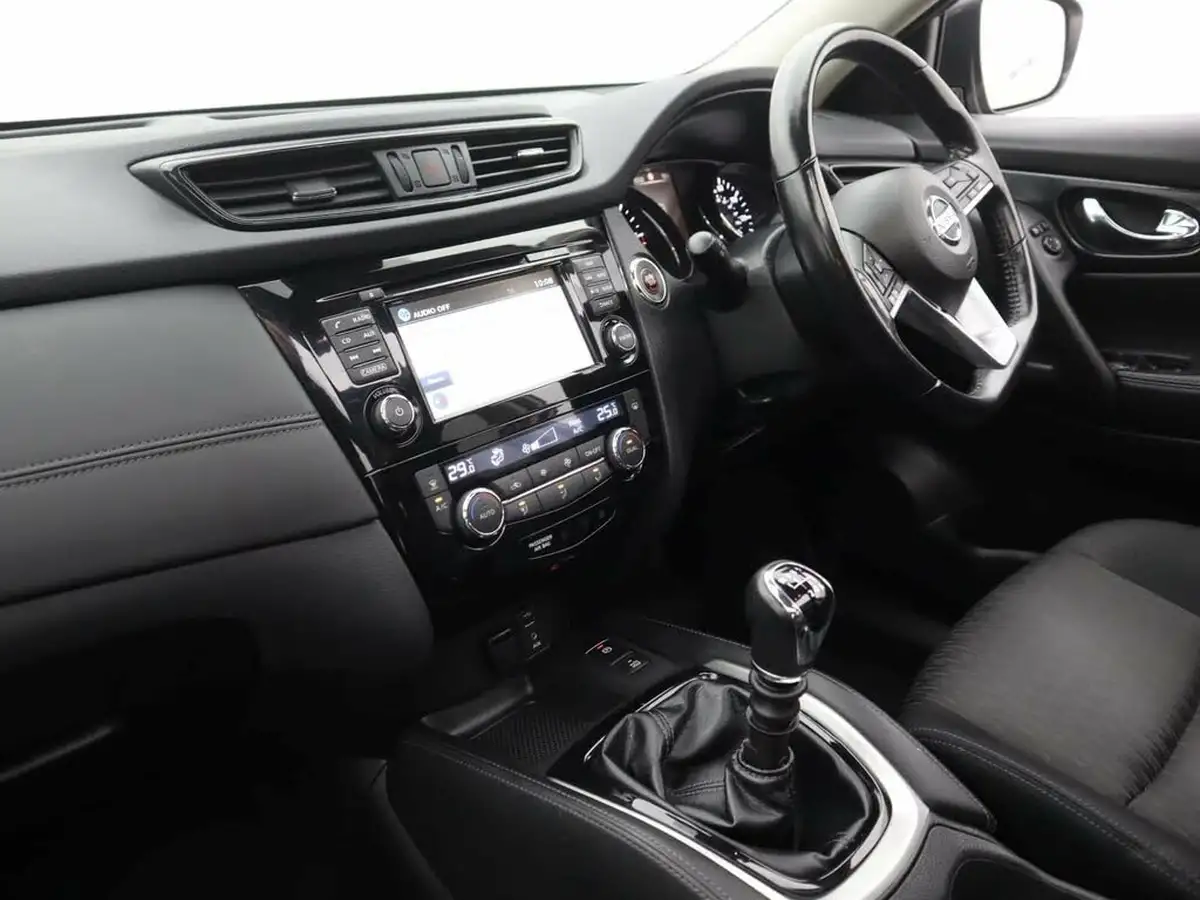 2017-nissan-x-trail-16dci-n-connecta-4wd-big-9