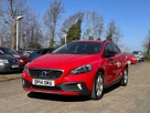 2014-volvo-v40-16td-d2-cross-country-lux-powershift-small-2