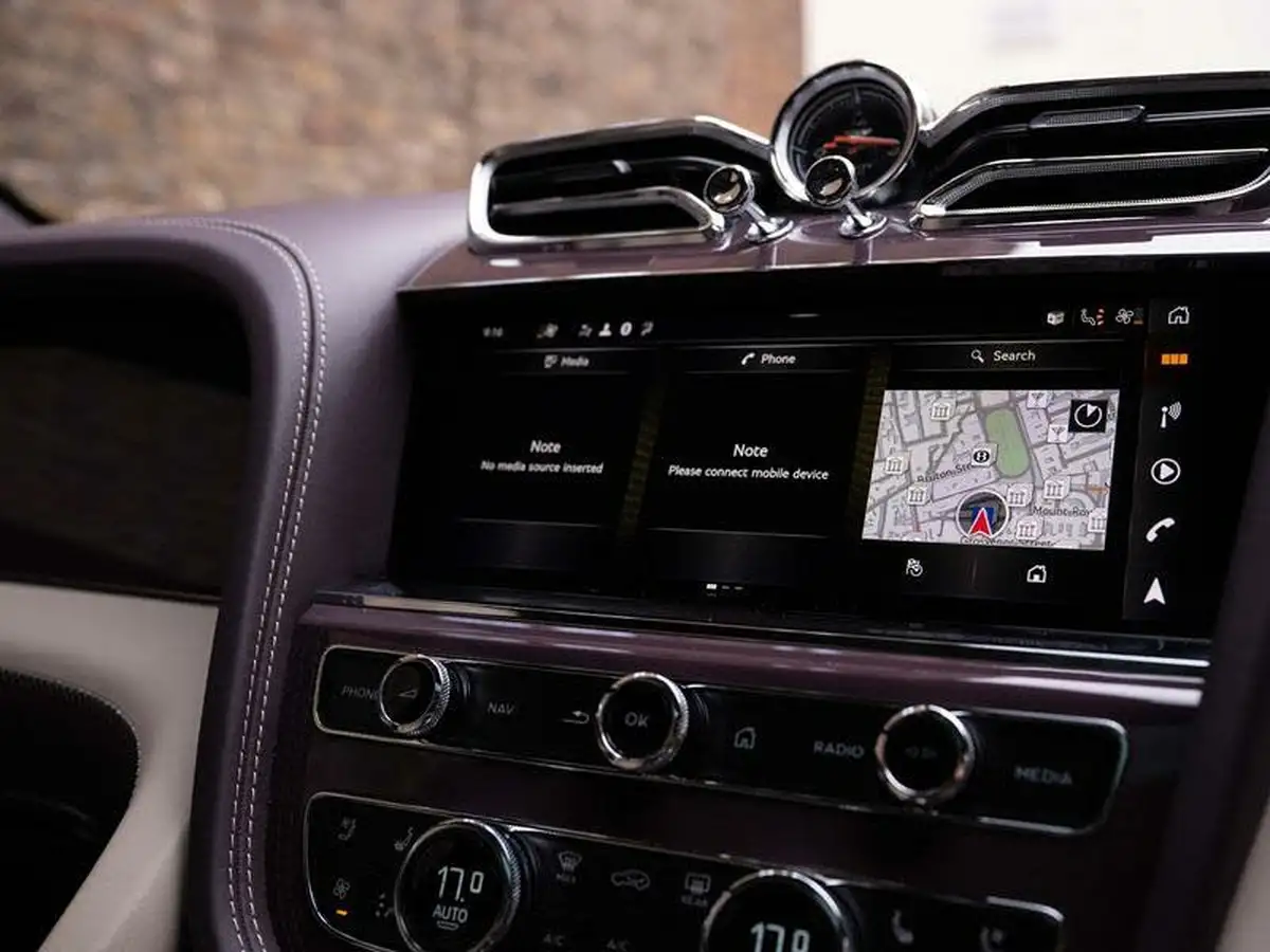 2023-bentley-bentayga-40-v8-extended-wheelbase-azure-big-42